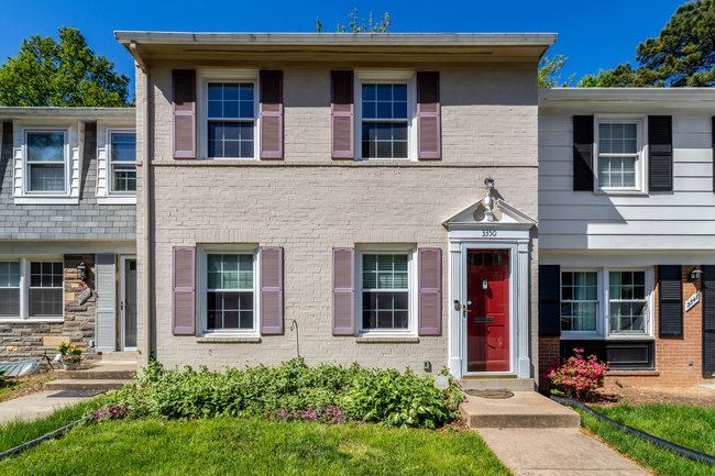 ANNANDALE TOWNHOME NEAR INOVA FAIRFAX-  Three levels ALL BRICK